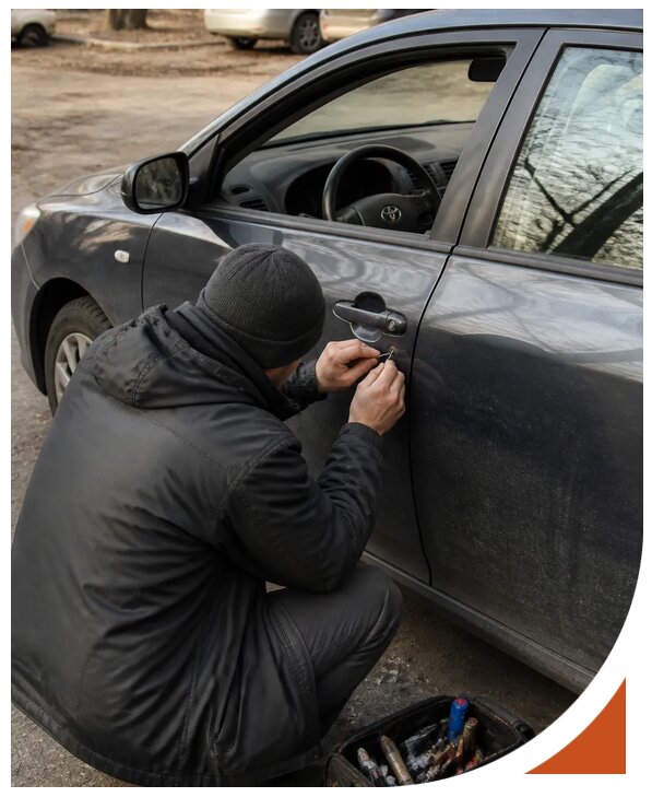 Профессиональное вскрытие автомобиля Тойота без повреждений в Южноуральске